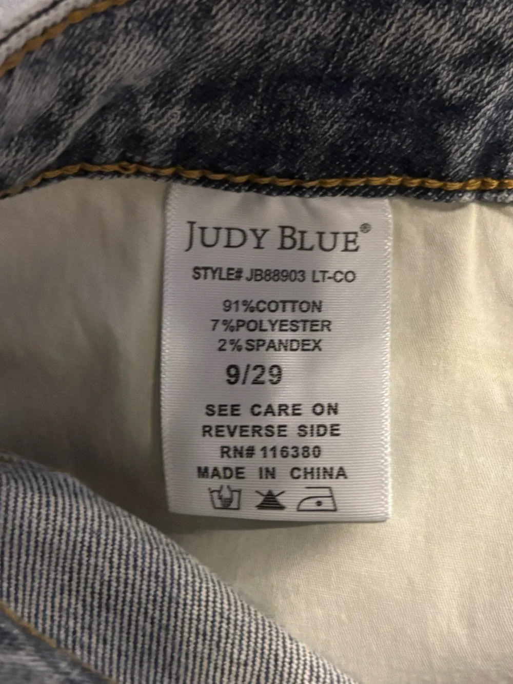 Judy Blue Tummy Control Crop Wideleg Raw Hem Jeans 29 Casual Contemporary